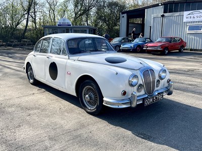 Lot 21 - 1967 Daimler V8