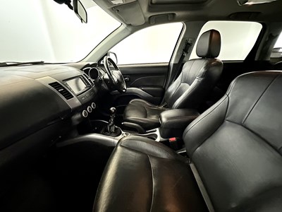 Lot 17 - 2008 Mitsubishi Outlander