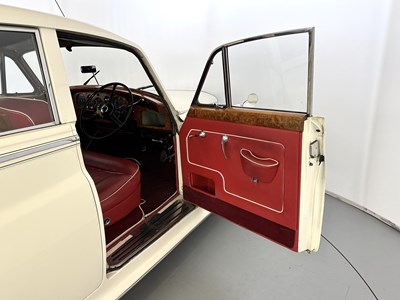 Lot 42 - 1960 Bentley S2