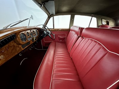 Lot 42 - 1960 Bentley S2