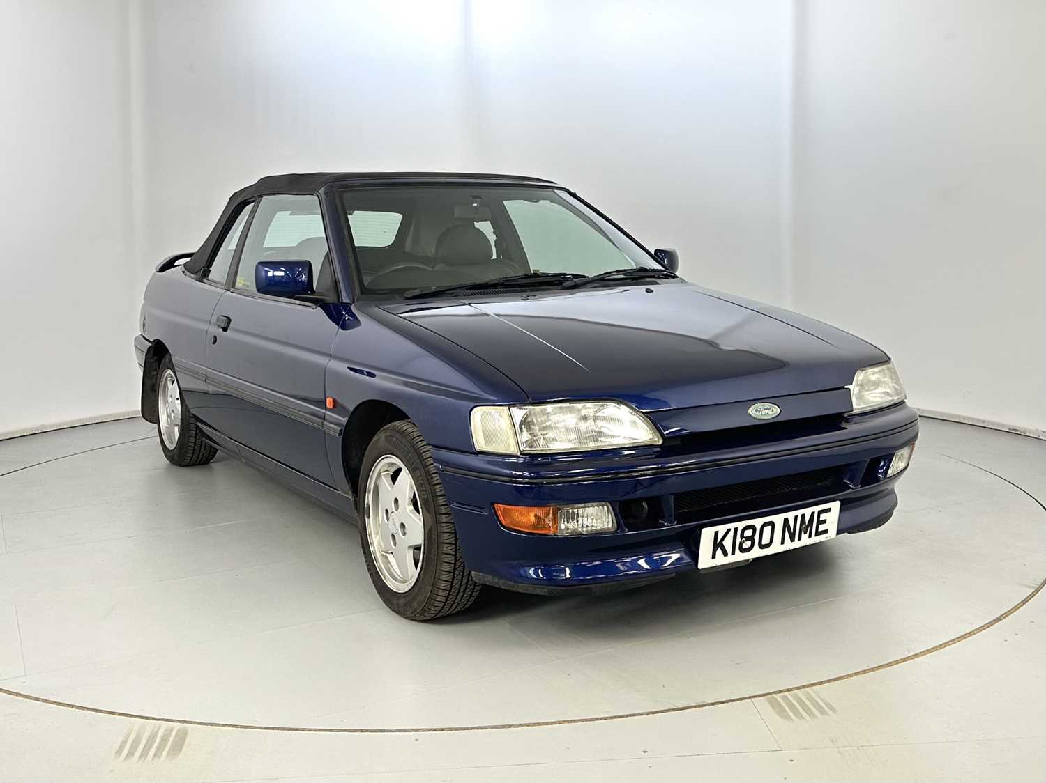 Lot 26 - 1993 Ford Escort XR3i Cabriolet