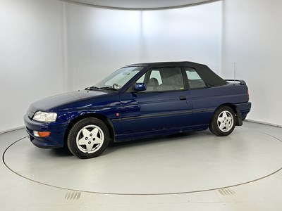 Lot 26 - 1993 Ford Escort XR3i Cabriolet
