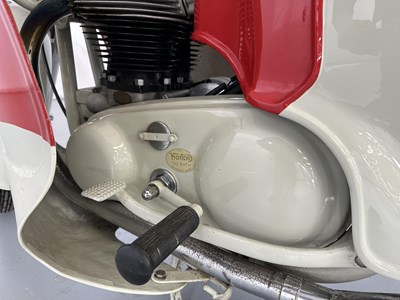 Lot 140 - 1961 Norton Dominator 99 Deluxe
