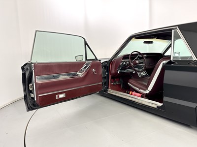 Lot 58 - 1965 Ford Thunderbird