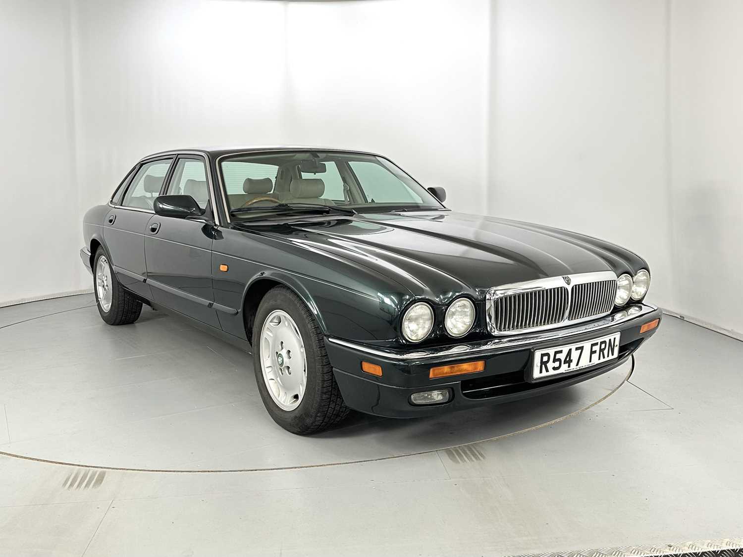 Lot 19 - 1997 Jaguar XJ Executive