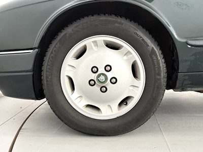 Lot 19 - 1997 Jaguar XJ Executive