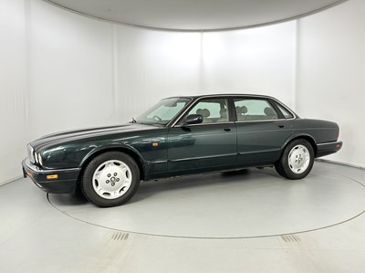 Lot 19 - 1997 Jaguar XJ Executive