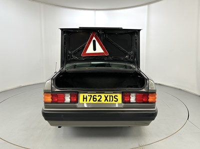 Lot 5 - 1990 Mercedes-Benz 190E