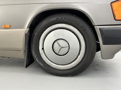 Lot 5 - 1990 Mercedes-Benz 190E