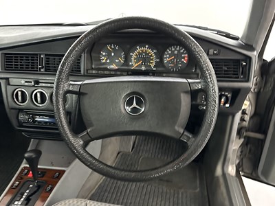 Lot 5 - 1990 Mercedes-Benz 190E