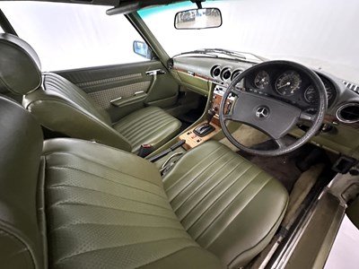 Lot 42 - 1982 Mercedes-Benz SL280