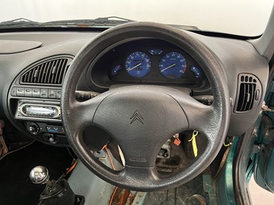 Lot 27 - 1999 Citroen Saxo VTS