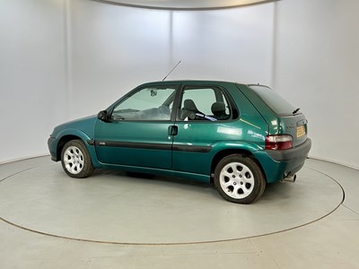 Lot 27 - 1999 Citroen Saxo VTS