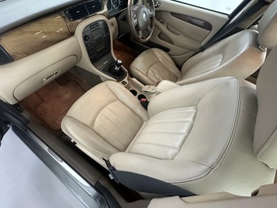 Lot 77 - 2004 Jaguar X-Type