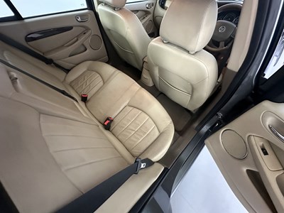 Lot 77 - 2004 Jaguar X-Type