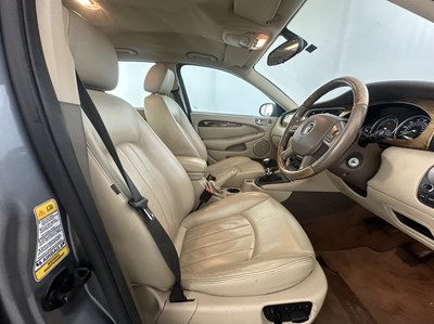 Lot 77 - 2004 Jaguar X-Type