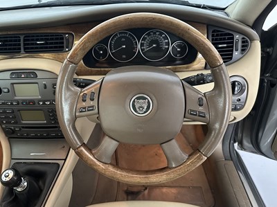 Lot 77 - 2004 Jaguar X-Type