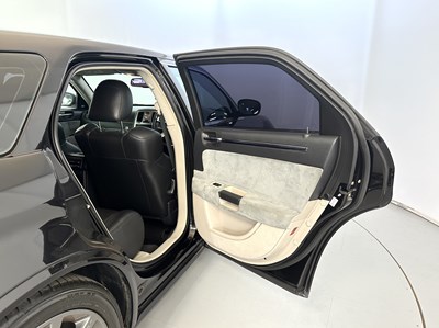 Lot 74 - 2007 Chrysler 300C Hemi