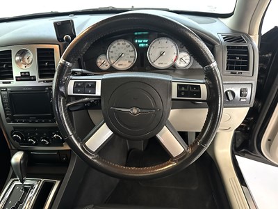 Lot 74 - 2007 Chrysler 300C Hemi