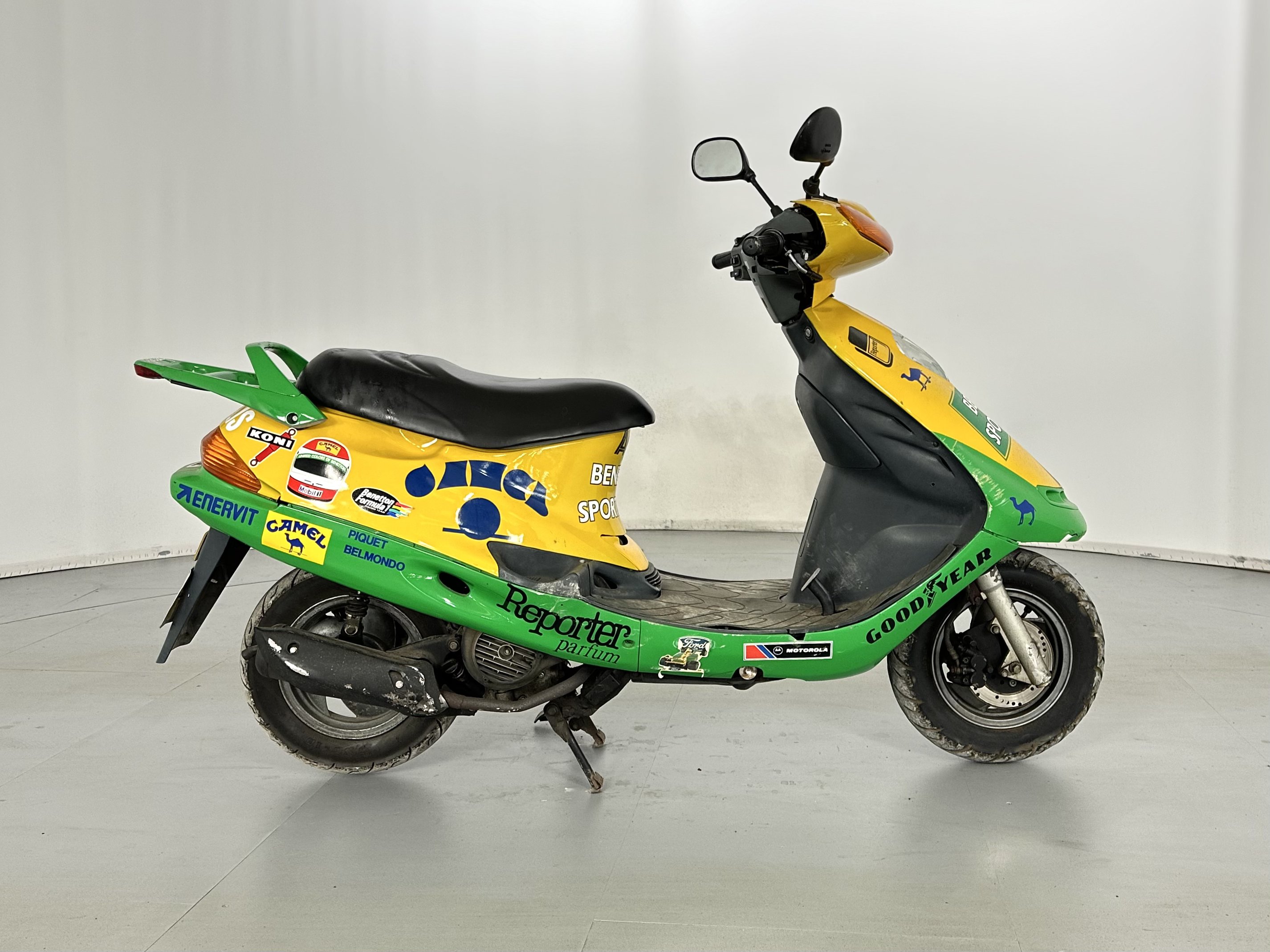 Lot 62 - Hongqi 50cc Scooter 