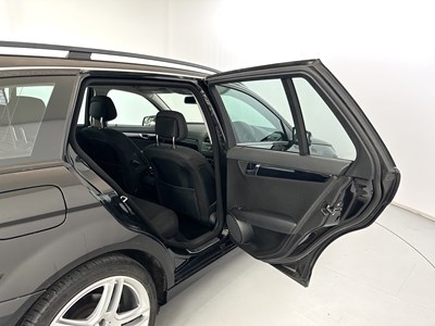 Lot 33 - 2009 Mercedes-Benz C200 CDI