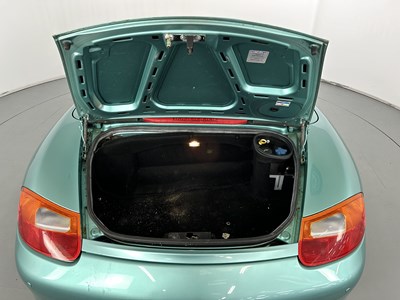 Lot 63 - 2002 Porsche Boxster S