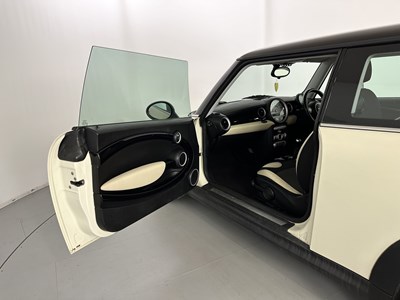 Lot 28 - 2009 Mini Cooper