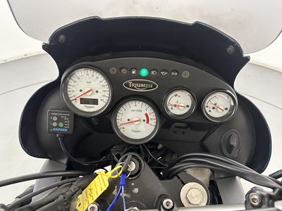 Lot 24 - 2000 Triumph Tiger