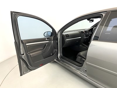 Lot 36 - 2006 Volkswagen Golf R32
