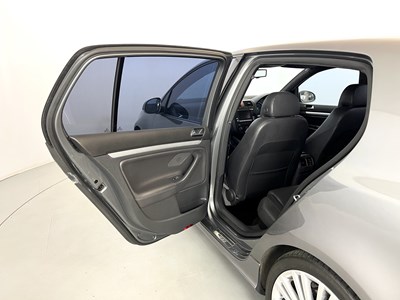 Lot 36 - 2006 Volkswagen Golf R32