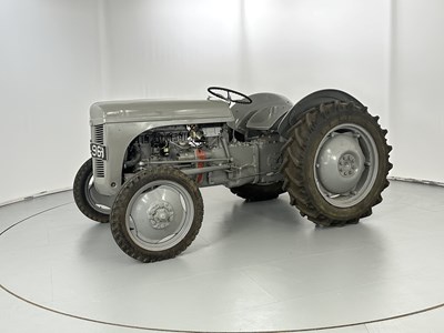 Lot 5 - 1951 Ferguson TE20