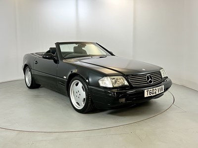 Lot 121 - 1999 Mercedes-Benz SL320