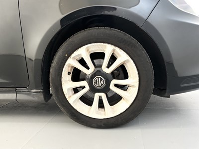 Lot 67 - 2014 MG 3