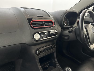 Lot 67 - 2014 MG 3