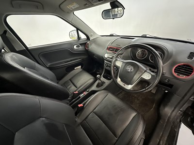 Lot 67 - 2014 MG 3