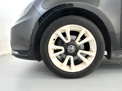 Lot 67 - 2014 MG 3