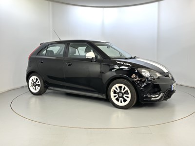 Lot 67 - 2014 MG 3