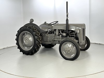 Lot 176 - 1954 Ferguson TE20 & Trailer