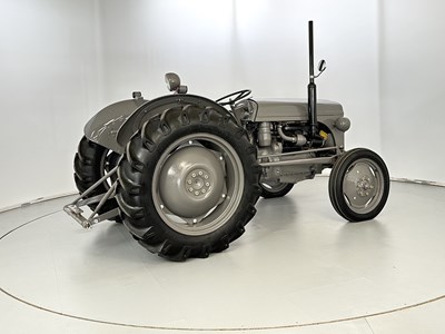 Lot 176 - 1954 Ferguson TE20 & Trailer
