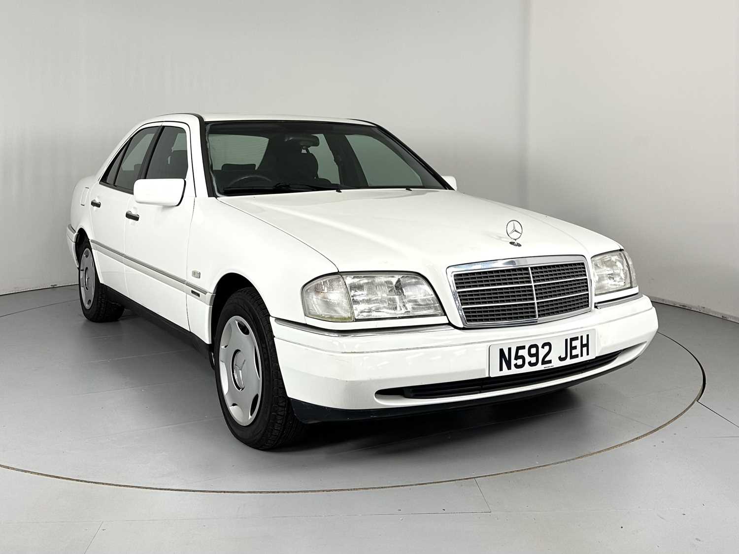 Lot 147 - 1996 Mercedes-Benz C220