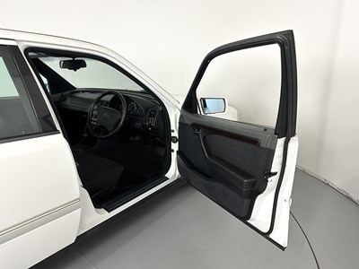 Lot 147 - 1996 Mercedes-Benz C220