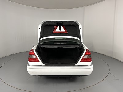 Lot 147 - 1996 Mercedes-Benz C220