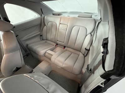 Lot 160 - 2001 Mercedes CLK320
