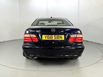 Lot 160 - 2001 Mercedes CLK320