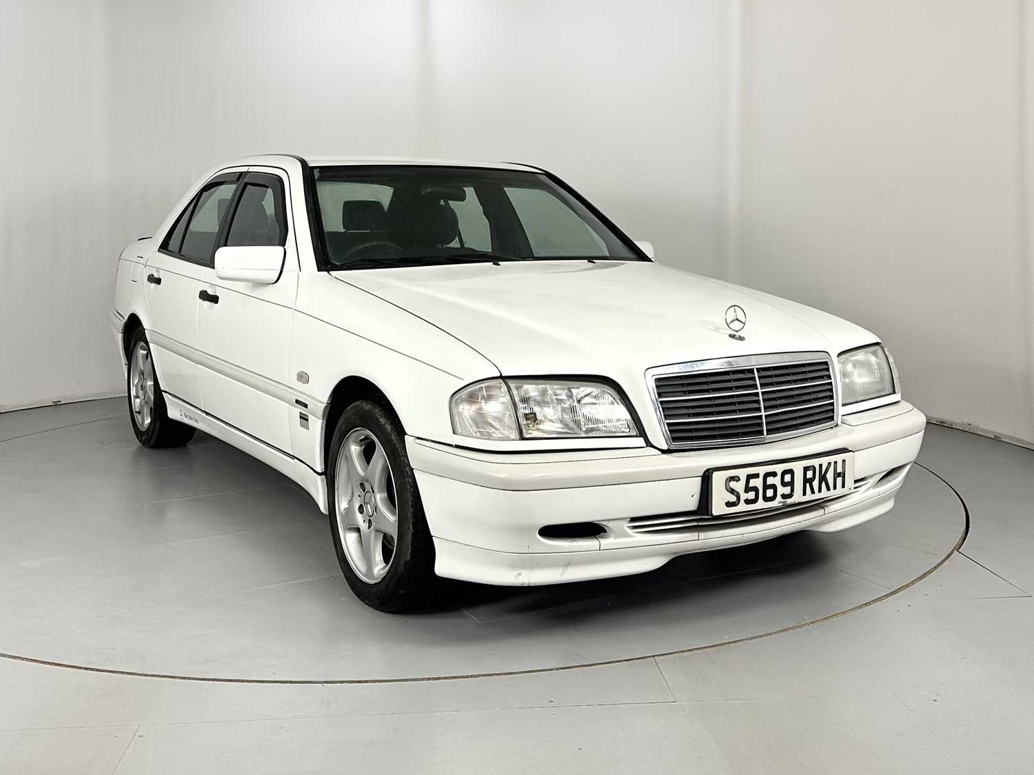 Lot 86 - 1998 Mercedes-Benz C200