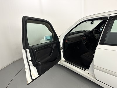 Lot 86 - 1998 Mercedes-Benz C200