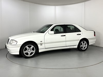 Lot 86 - 1998 Mercedes-Benz C200