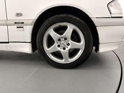Lot 86 - 1998 Mercedes-Benz C200