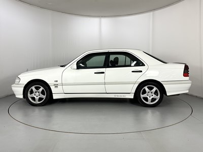 Lot 86 - 1998 Mercedes-Benz C200