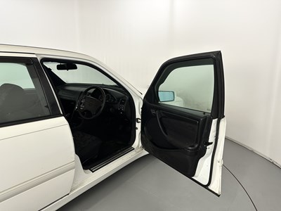 Lot 86 - 1998 Mercedes-Benz C200